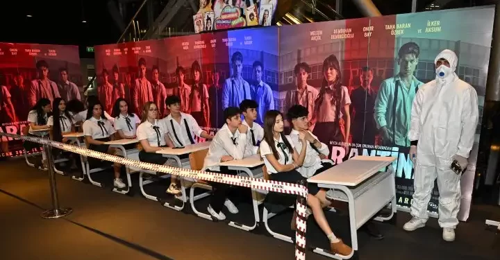 Gala gecesi ‘Karantina’ya alındı