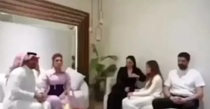 Ebru Gündeş’in 14 yaşındaki kızı ilk kez görüntülendi