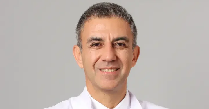 Prof. Dr. Cem Mesçi: Yaz Alerjileri Göz Hastalıklarına Yol Açıyor