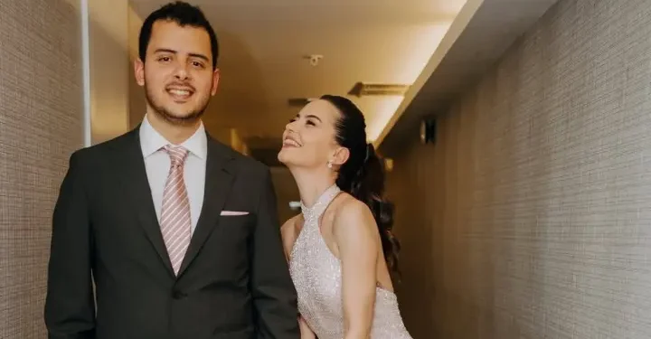 Ezgi Şenler çocukluk aşkıyla nişanlandı