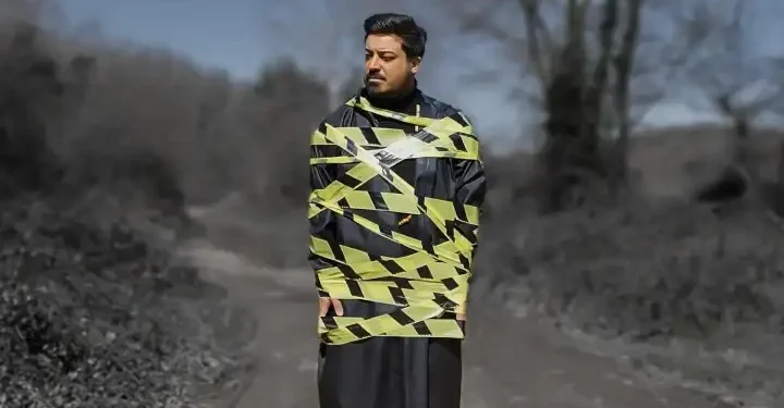 Turgay Saka hem söyledi hem besteledi hem de yönetti