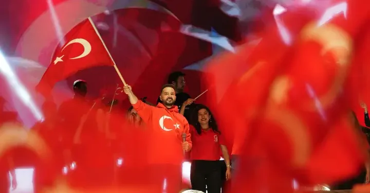 Alanya’da Gökhan Özen coşkusu
