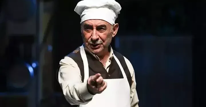 Usta oyuncu Şener Şen sahnelere veda etti