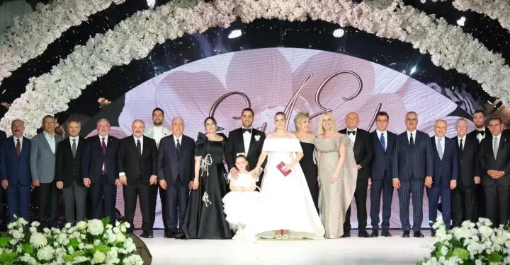 Çorum’da Engin ve Ahlatcı Ailelerinin düğününe ünlü akını