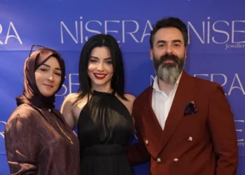 Nisera Jewellery, Merve Boluğur’la gerçekleştirdiği iş birliğini özel bir davetle duyurdu