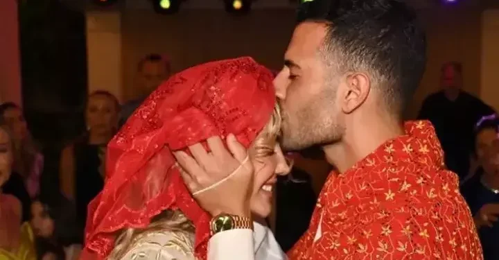 Eda Erol’dan görkemli kına gecesi