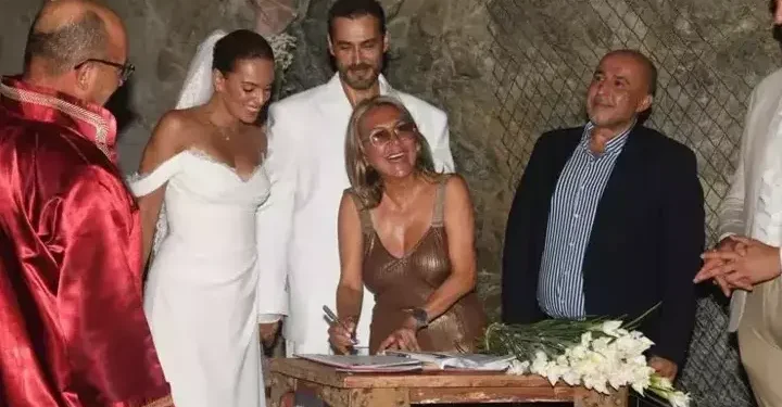 Asuman Dabak, hamilelik iddialarına son noktayı koydu