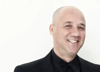 ENKA Sanat’ta yeni sezon Burçin Büke ile açılıyor