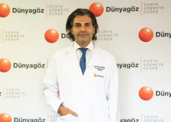 Göz bozuklukları artık robotik cerrahi ile düzeltiliyor