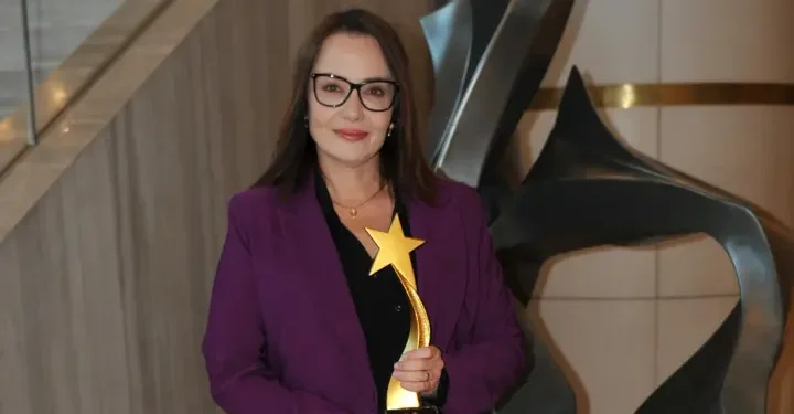 Deniz Uğur, ödülünü Gazzeli kadınlara armağan etti