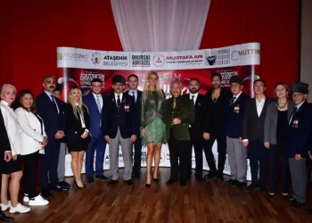 ‘Atamızın Kıyafetleri’ sergisi ziyarete açıldı