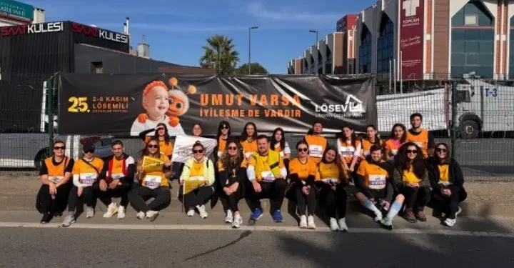 Koşar Adım LÖSEV takımı Lösemili Çocuklar Haftası’nda koştu