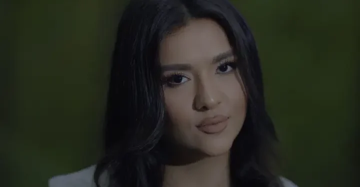 Sura İskenderli’den ‘Bazen’