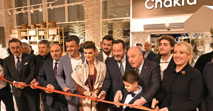 Chakra, en büyük mağazasını Denizli’de hizmete açtı