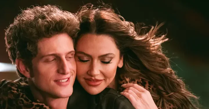 Hadise’nin geceleri ‘Puslu’