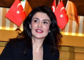 Esra Öztürk, basın mensuplarıyla buluştu