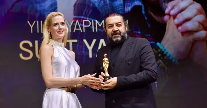 Suat Yanç’a ‘En İyi Yapımcı’ ödülü