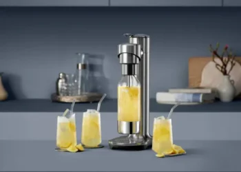Bahar ayının en ferah mutfak trendi: Sage The InFizz Fusion Soda Makinesi