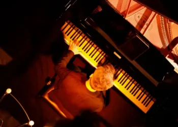 İstanbul’da mum ışığında müzik şöleni