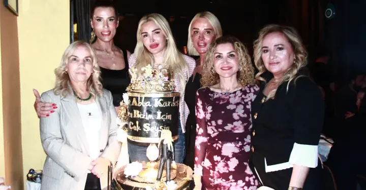 Türkan Şerbetçi’ye dostlarından doğum günü sürprizi