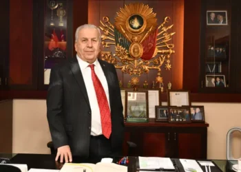 Akgün Otelleri Yönetim Kurulu Başkanı Vedat Akgün, ticaretin onurunu, aile olmanın anlamını ve çok daha fazlasını Quality’e anlattı