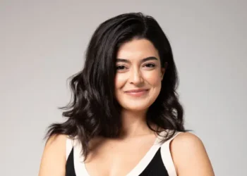 Aybike Turan yönetmen koltuğunda