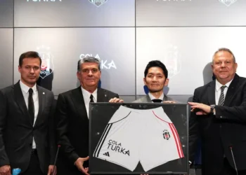 Cola Turka ile Beşiktaş JK arasında sponsorluk anlaşması imzalandı