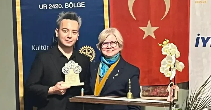 Dengin Ceyhan’a ‘Meslekte Üstün Hizmet’ ödülü