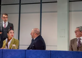 Semaver Kumpanya’nın efsane oyunu ‘Metot’ sahnelere geri döndü