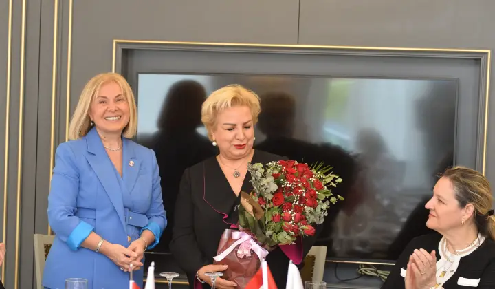 TÜDİP’in nisan buluşmasında Suna Dumankaya rüzgârı