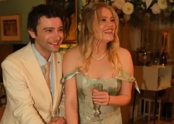 Derya Şensoy ve Yağız Can Konyalı nişanlandı