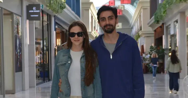 Alina Boz eşi Umut Evirgen ile alışveriş turunda