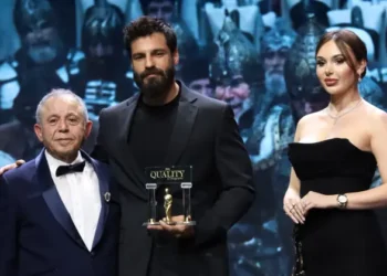 17. Quality Ödülleri’nde ‘En Quality Erkek Oyuncu’ ödülü Serkan Çayoğlu’nun oldu