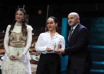 17. Quality Ödülleri’nde ‘En Quality Dizi’ ödülü TimsBi yapımı Eşref Rüya’nın oldu