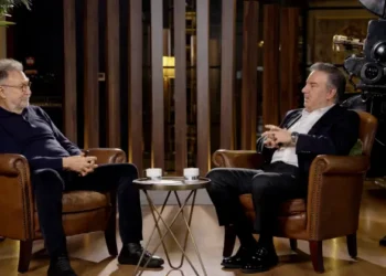 ‘Tamer Levent ile Sanata Evet’ programının konuğu Prof. Dr. Adnan Çoban oldu