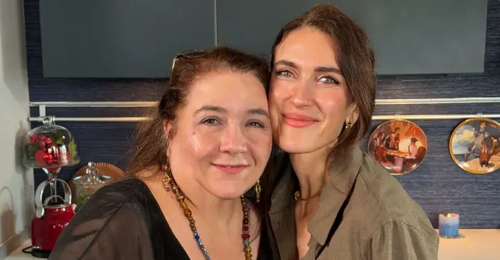 Hülya Duyar; Hande Erçel çalışkan ve tutkulu bir oyuncu
